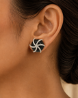 Onyx Earrings Made of EVVS Diamonds and 18K Gold
