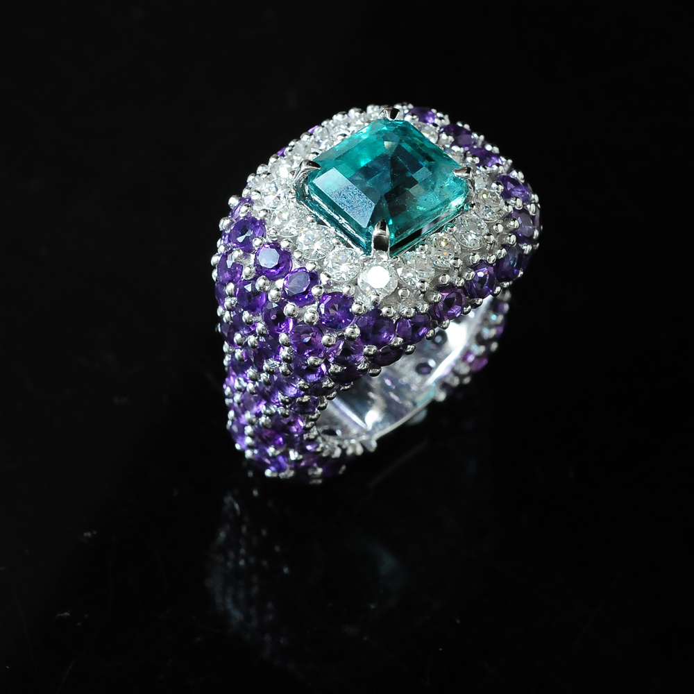 Cocktail Diamond Ring with Natural Amethysts and Emerald