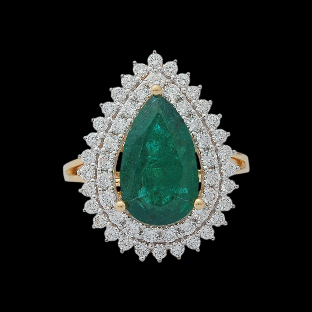 Elegant Emerald, EVVS Diamonds and 18K Gold Ring