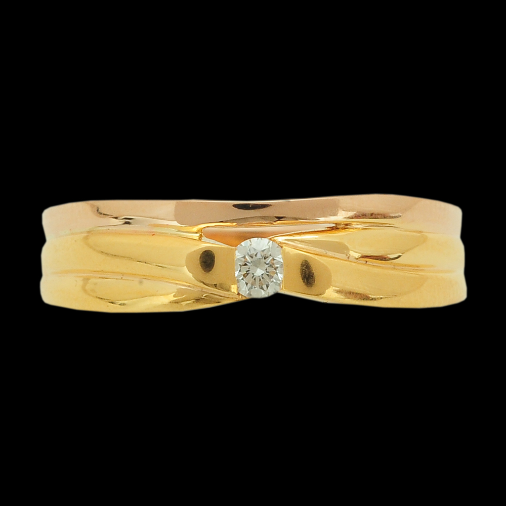 South Indian Style Diamond and Gold Ring