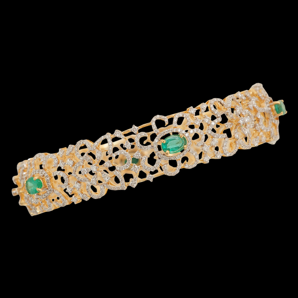 Openable Emerald, Diamond and Gold Bracelet