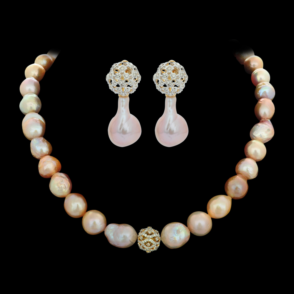 South China Sea Diamond Necklace Earrings Set
