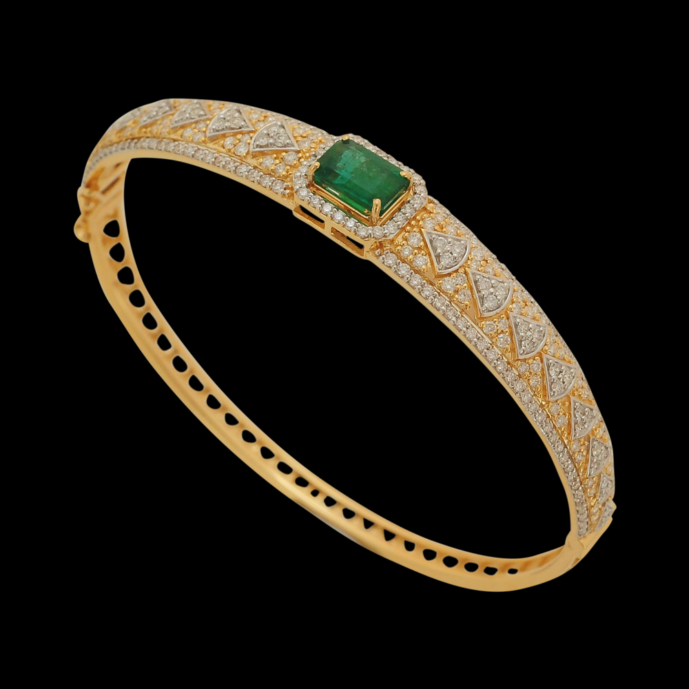 Openable Diamond Bracelet with Natural Emerald Gemstone